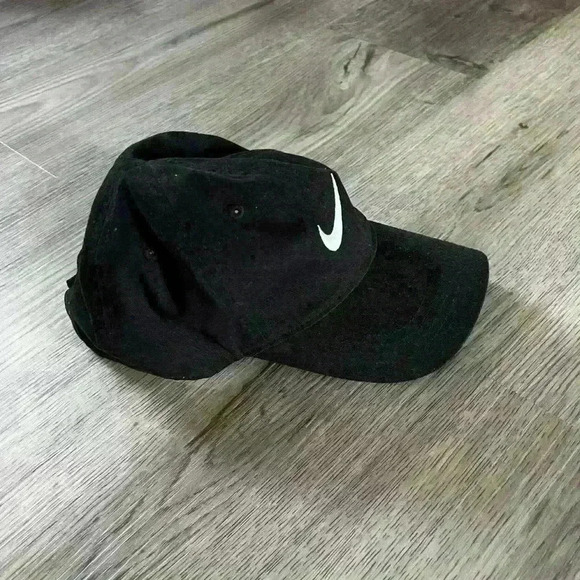 Toddler Nike hat - Picture 4 of 4